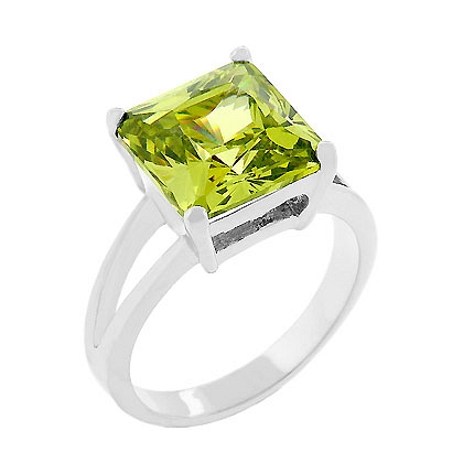 Solitaire Peridot Gypsy Ring