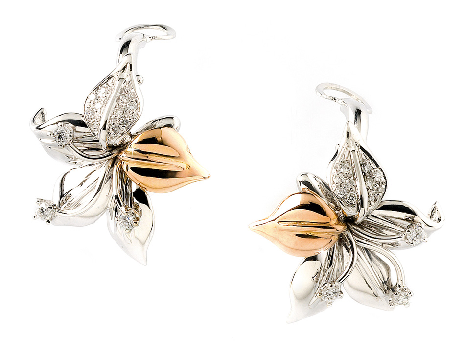 Extraordinary Design Italian Diamond Earrings 0.22 CT Brilliant Cut