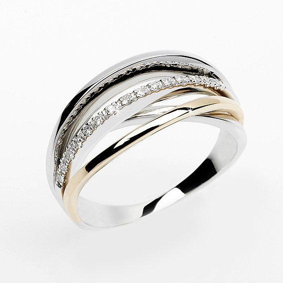Deluxe Italian Split Shank 0.12 CT Diamond Wedding Ring 18K Gold